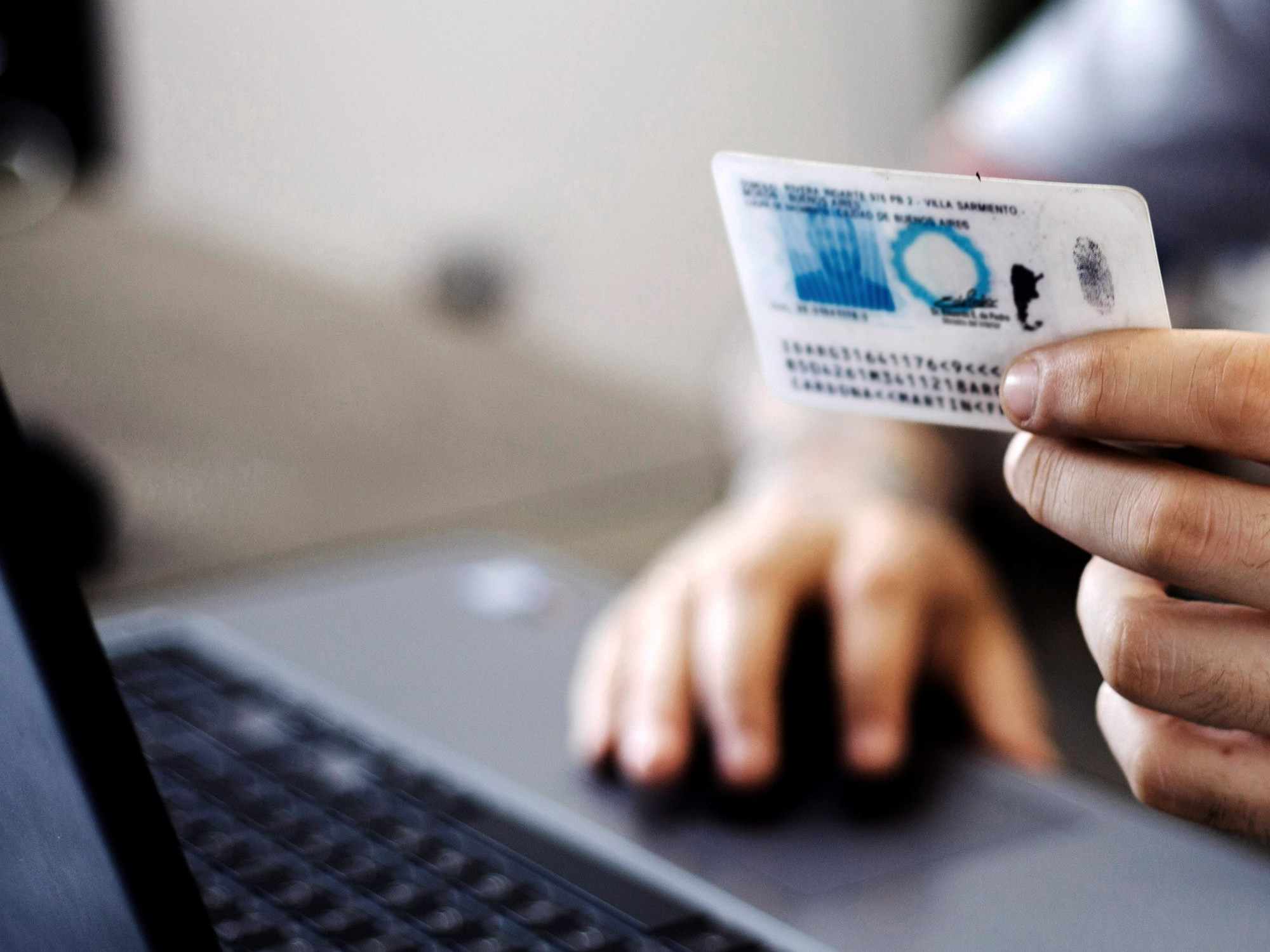 ¿Cómo saber si tengo deudas a mi nombre?